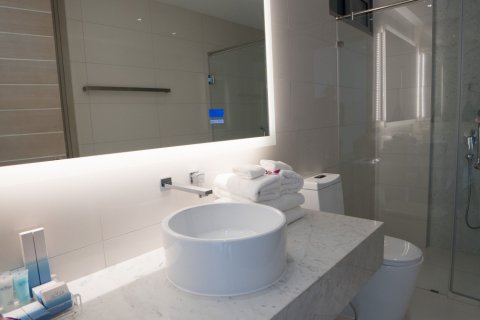 Condo in Phuket, Thailand, 2 bedrooms  № 137217 - photo 5