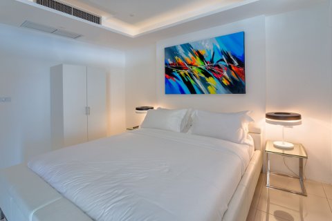 Condo in Phuket, Thailand, 2 bedrooms  № 137217 - photo 6