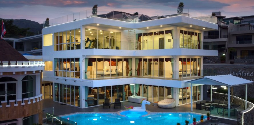 House in Kathu, Thailand 10 bedrooms № 158235