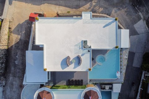 House in Kathu, Thailand 10 bedrooms № 158235 - photo 19