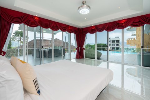 House in Kathu, Thailand 10 bedrooms № 158235 - photo 9