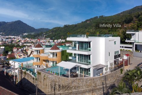 House in Kathu, Thailand 10 bedrooms № 158235 - photo 2