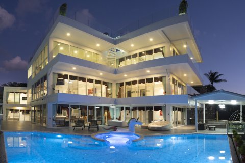 House in Kathu, Thailand 10 bedrooms № 158235 - photo 3