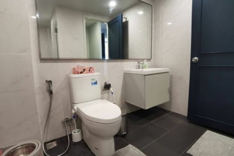 Studio dans le Condo à Sathon, Bangkok, Thaïlande  № 158237 - photo 16