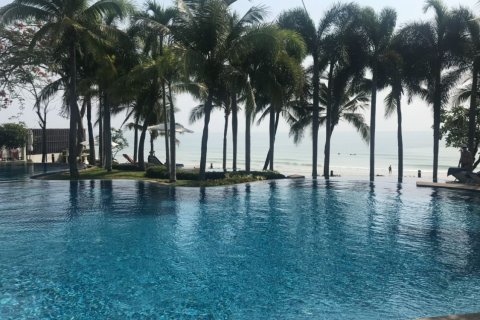 Кондоминиум с 3 спальнями в Хуа Хине, Таиланд № 158239 - фото 2