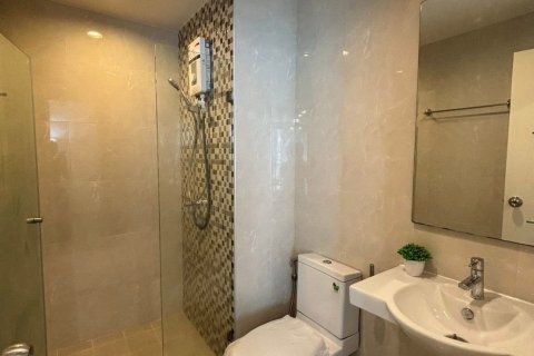 Condo in Bangkok, Thailand, 2 bedrooms  № 161987 - photo 5