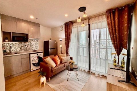 Condo in Bangkok, Thailand, 2 bedrooms  № 161987 - photo 6