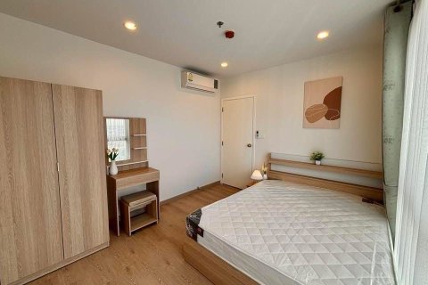 Condo in Bangkok, Thailand, 2 bedrooms  № 161987 - photo 13