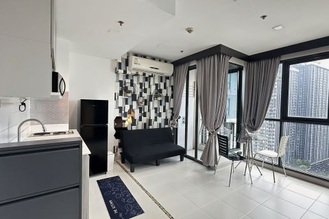 Studio dans le Condo à Huai Khwang, Bangkok, Thaïlande  № 139113 - photo 3