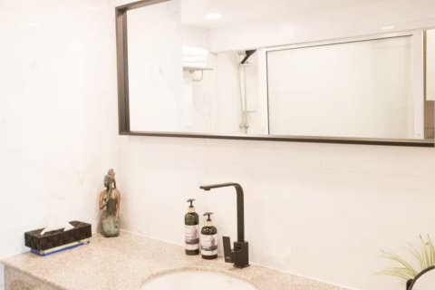 Studio dans le Condo à Khlong Toei, Bangkok, Thaïlande № 139115 - photo 12