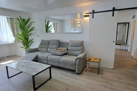 Студия в кондо в Клонг Тоэй, Бангкок, Таиланд № 139115 - фото 1