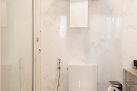 Studio dans le Condo à Khlong Toei, Bangkok, Thaïlande № 139115 - photo 11