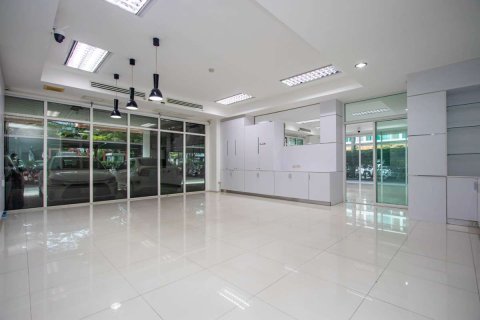 Propriété commerciale à Chiang Mai, Thaïlande 97 m2 № 160035 - photo 2