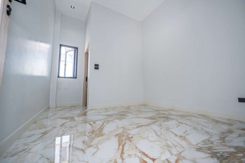 Дом в Чиангмае, Таиланд с 3 спальнями  № 160031 - фото 4