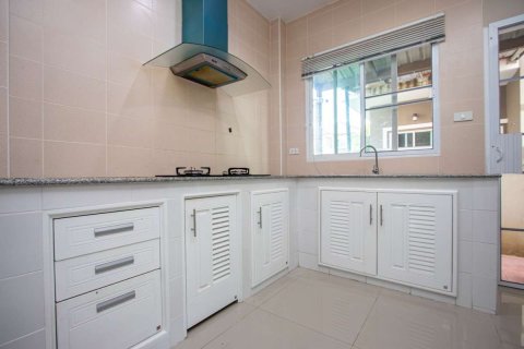 Maison à Chiang Mai, Thaïlande 4 chambres № 160033 - photo 17