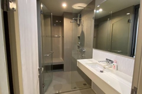 Studio in the Condo in Khlong Toei, Bangkok, Thailand  № 158639 - photo 6