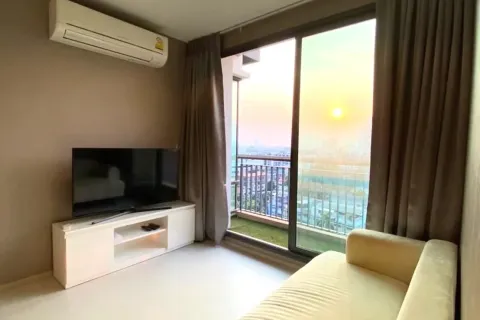 Studio in the Condo in Khlong Toei, Bangkok, Thailand  № 158639 - photo 2