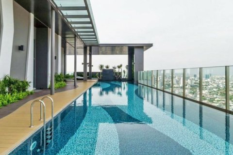 Studio in the Condo in Khlong Toei, Bangkok, Thailand  № 158639 - photo 7