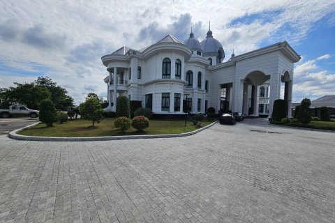 Дом в Бан Лам Лук Ка, Таиланд с 7 спальнями  № 149847 - фото 2