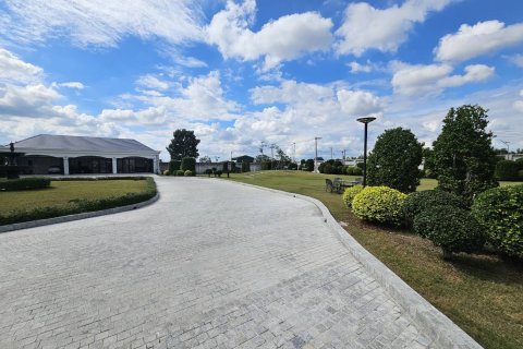 Дом в Бан Лам Лук Ка, Таиланд с 7 спальнями  № 149847 - фото 4