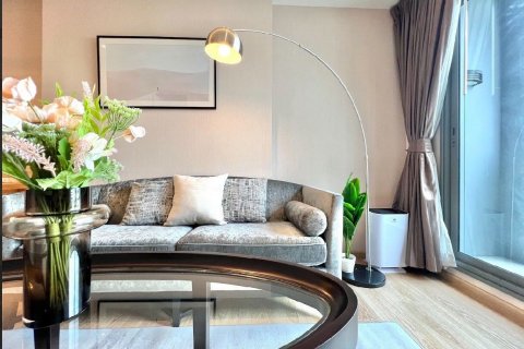 Студия в кондо в Ваттхане, Бангкок, Таиланд № 138448 - фото 1