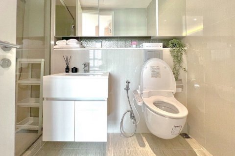 Студия в кондо в Ваттхане, Бангкок, Таиланд № 138448 - фото 5