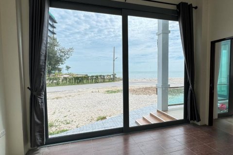 Villa in Cha-am, Thailand 4 bedrooms № 138451 - photo 13