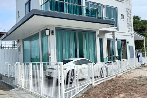 Villa in Cha-am, Thailand 4 bedrooms № 138451 - photo 6