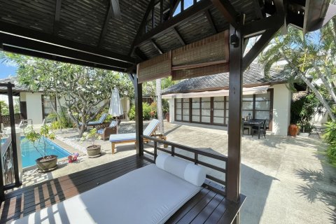 Villa in Ko Samui, Thailand 3 bedrooms № 138447 - photo 21