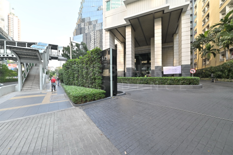 Condo in Bangkok, Thailand, 1 bedroom  № 184910 - photo 9