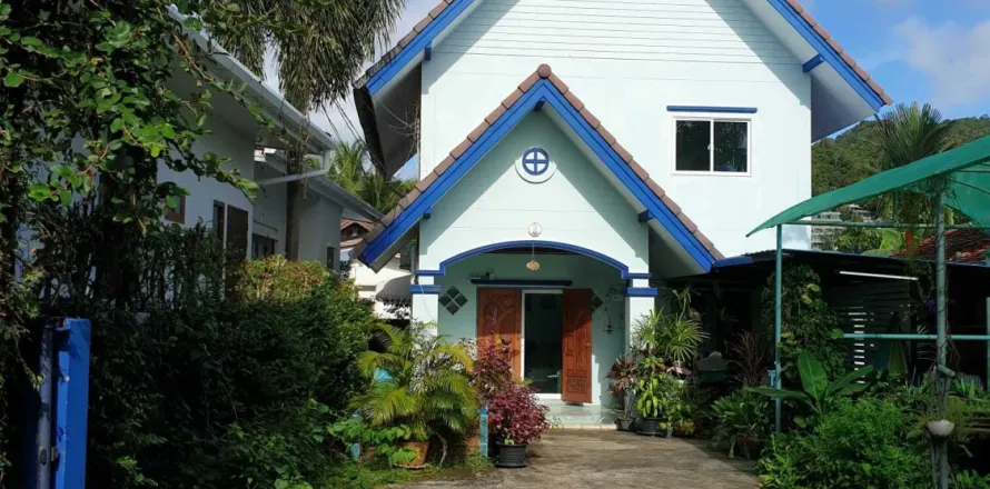 House in Phuket, Thailand 3 bedrooms № 155206