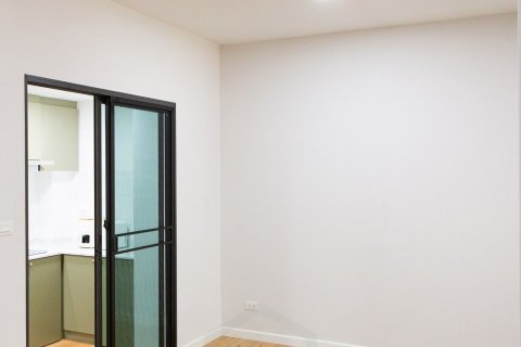 Townhouse in Bang Kaeo, Thailand 3 bedrooms № 155204 - photo 9