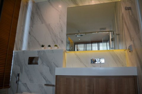 Кондоминиум с 2 спальнями в Ваттхане, Бангкок, Таиланд № 155207 - фото 14