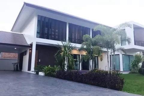 Villa in Hang Dong, Thailand 4 bedrooms № 155210 - photo 2