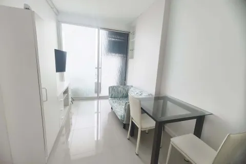 Studio in the Condo in Phaya Thai, Bangkok, Thailand № 155205 - photo 4