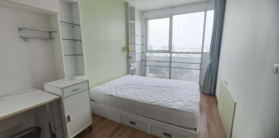 Studio in the Condo in Phaya Thai, Bangkok, Thailand № 155205