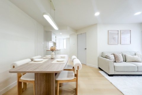 Кондоминиум с 2 спальнями в Хуай Кванге, Бангкок, Таиланд № 153262 - фото 5