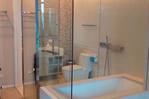 Студия в кондо в Ваттхане, Бангкок, Таиланд № 153263 - фото 4