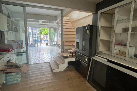 Таунхаус в Дин Даенге, Бангкок, Таиланд с 2 спальнями № 136516 - фото 5