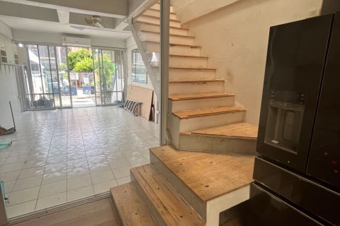 Таунхаус в Дин Даенге, Бангкок, Таиланд с 2 спальнями № 136516 - фото 6