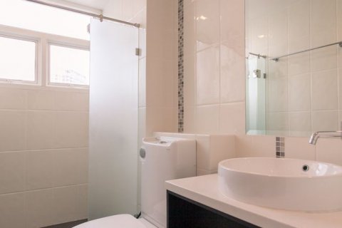 Condo in Bang Rak, Bangkok, Thailand, 2 bedrooms  № 136519 - photo 11