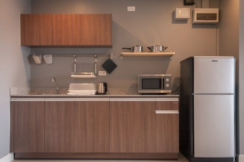 Condo in Bang Rak, Bangkok, Thailand, 2 bedrooms  № 136519 - photo 5