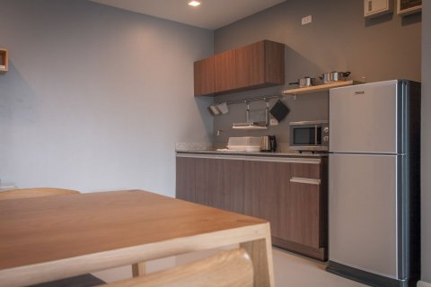 Condo in Bang Rak, Bangkok, Thailand, 2 bedrooms  № 136519 - photo 3