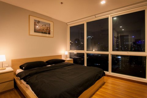 Condo in Bang Rak, Bangkok, Thailand, 2 bedrooms  № 136519 - photo 8