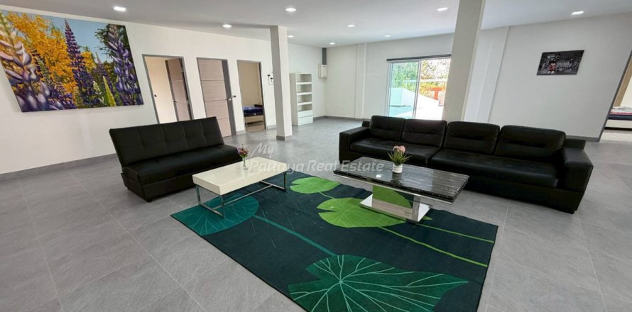 Casa de 6 dormitorios en Bang Lamung, Tailandia № 233705