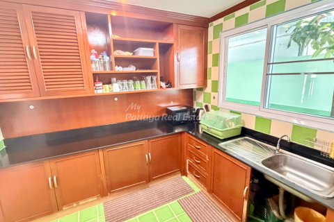 House in Bang Lamung, Thailand 4 bedrooms № 233702 - photo 7
