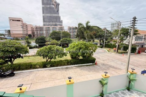 House in Bang Lamung, Thailand 4 bedrooms № 233702 - photo 24