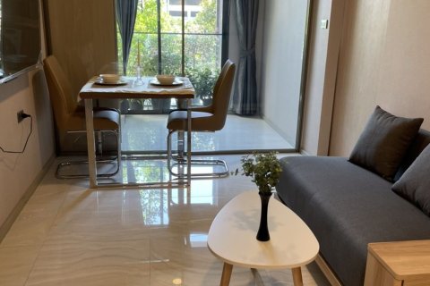 Studio in the Condo in Watthana, Bangkok, Thailand  № 162145 - photo 3