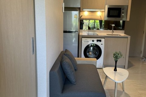 Studio in the Condo in Watthana, Bangkok, Thailand  № 162145