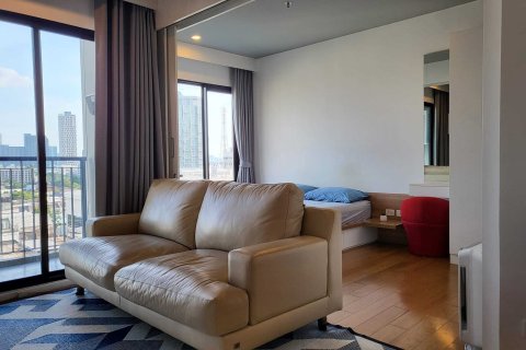 Studio in the Condo in Watthana, Bangkok, Thailand  № 162147 - photo 4